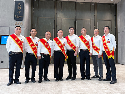 E:2023.55.5腾博汇游戏官方网站长运：喜讯！腾博汇游戏官方网站长运9名员工被命名为“成都工匠”官网20230505-01-合影.jpg