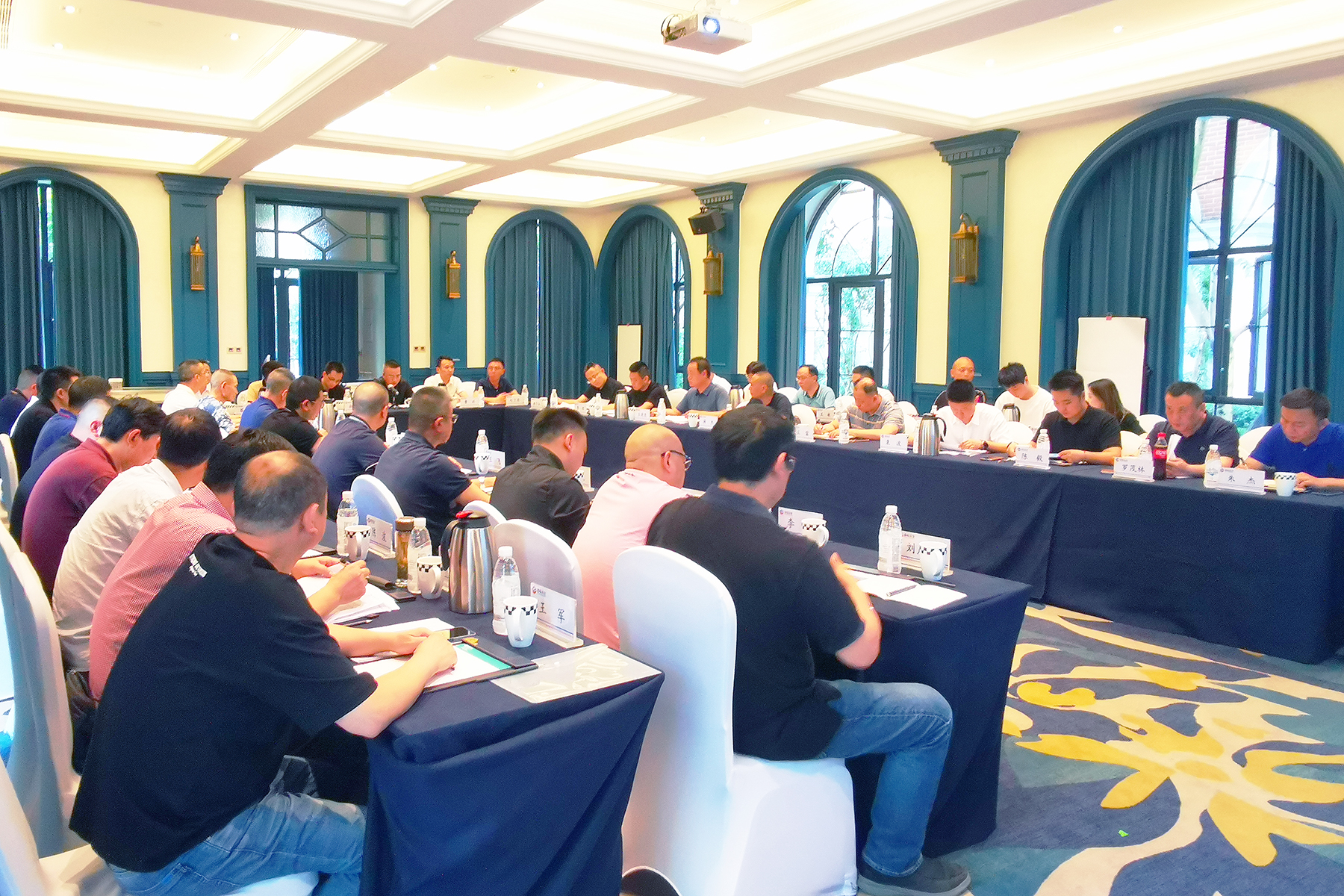 深入做好政策研究  助力企业时效生长——腾博汇游戏官方网站运业召开干部交流学习会