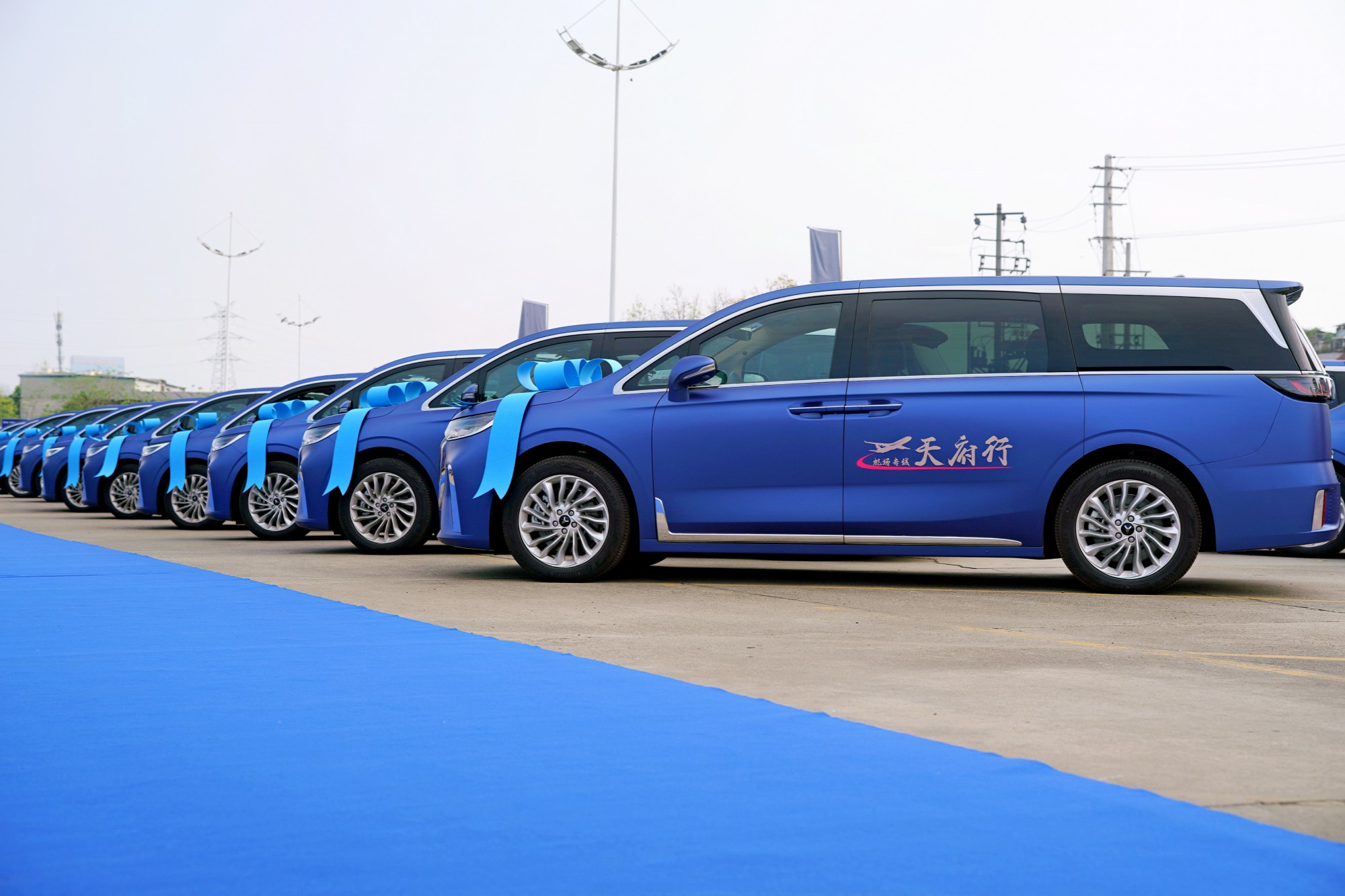 天府机场专线开行在即，，，，，，腾博汇游戏官方网站运业与岚图成都专场交付仪式圆满举行