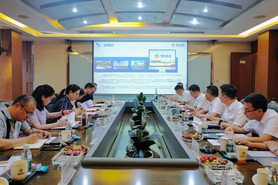 阿坝州副州长依当措莅临腾博汇游戏官方网站运业调研座谈